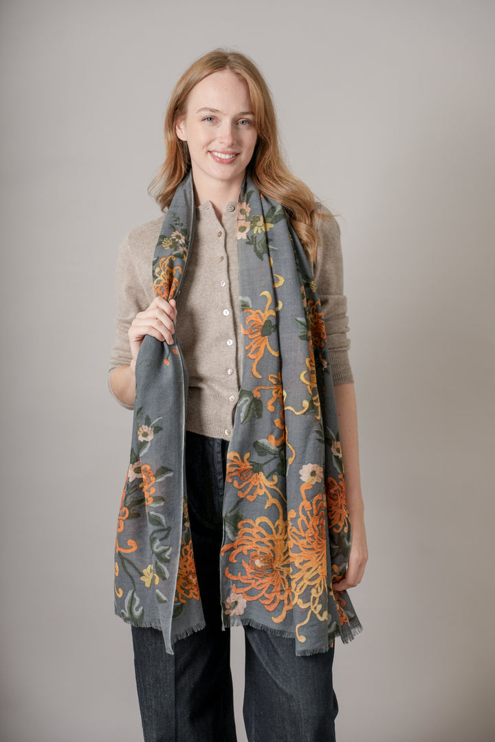 Chrysanthemum Grey Wool Scarf