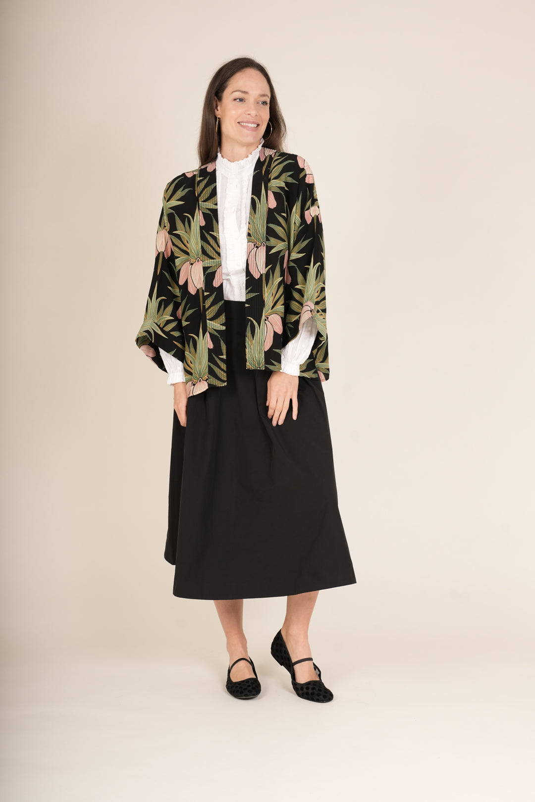 Deco Bud Black Crepe Kimono